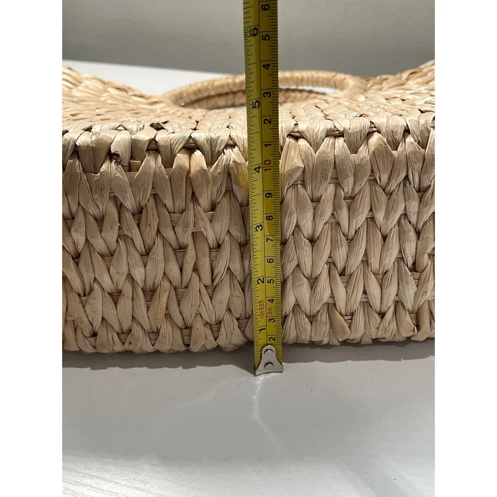 LC Lauren Conrad Woven Straw Crescent Tote Crossbody Bag Tan vacation beach